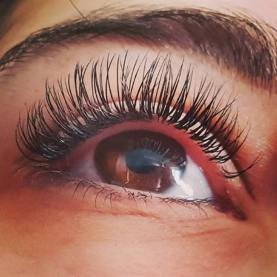 Lashlift met kleuring van de wimpers